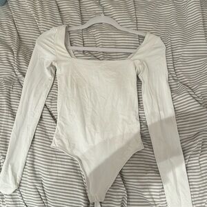 ARITZIA SQUARE NECK BODY SUIT